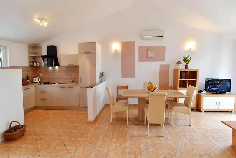 Relax Apartment Preko Croatia